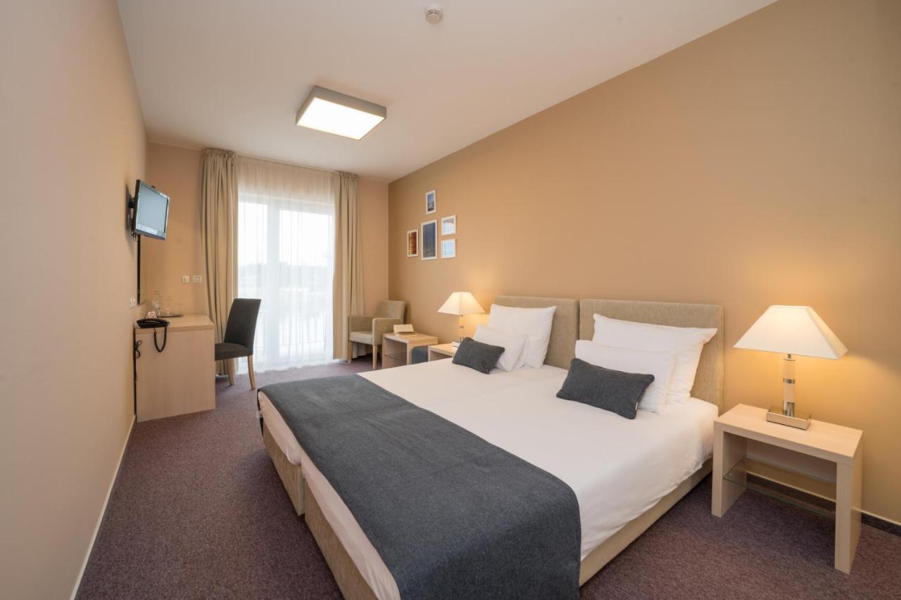 Hotel Zlatna Vala Ουμάγκ Εξωτερικό φωτογραφία
