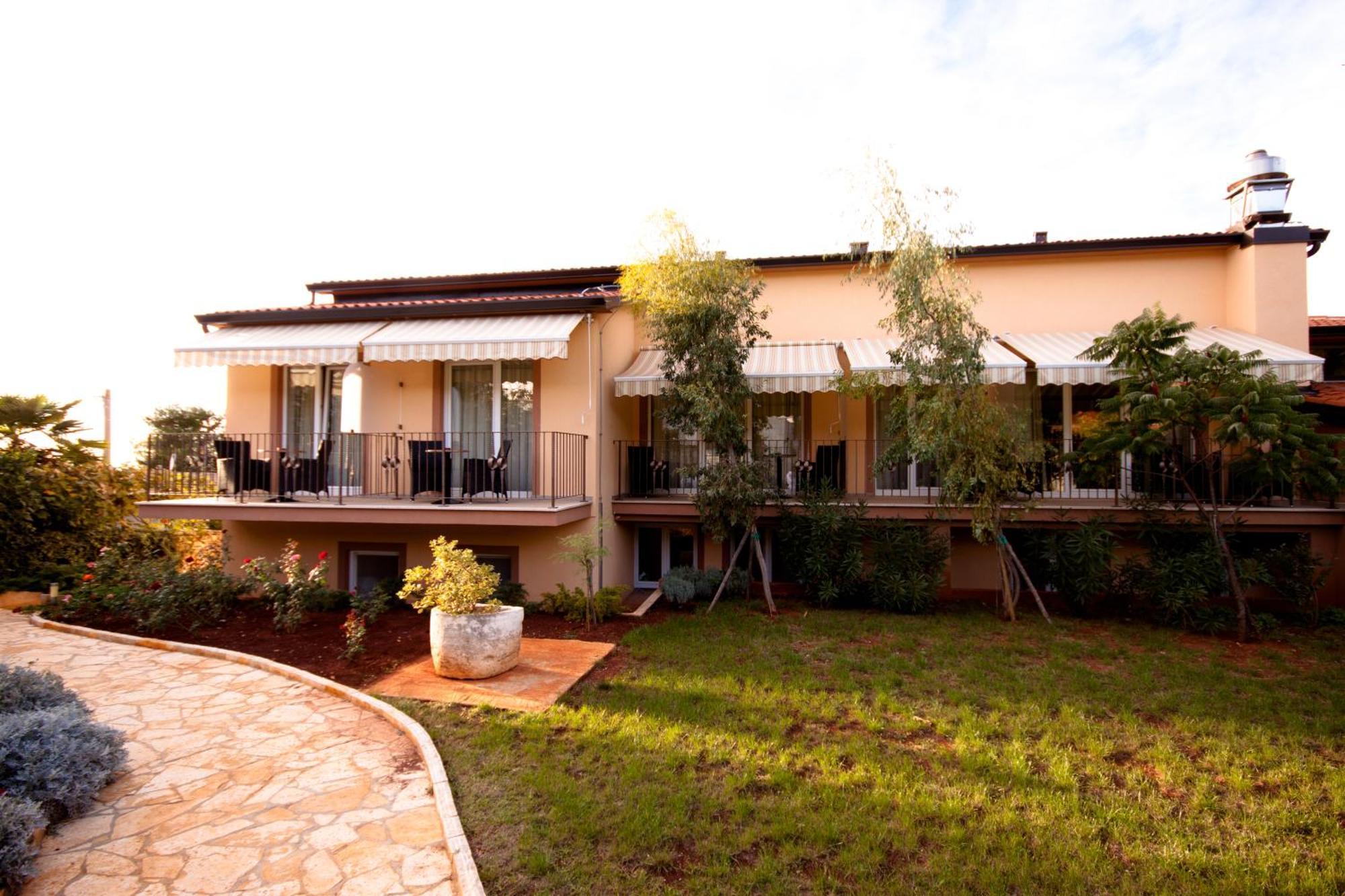 Hotel Zlatna Vala Ουμάγκ Εξωτερικό φωτογραφία
