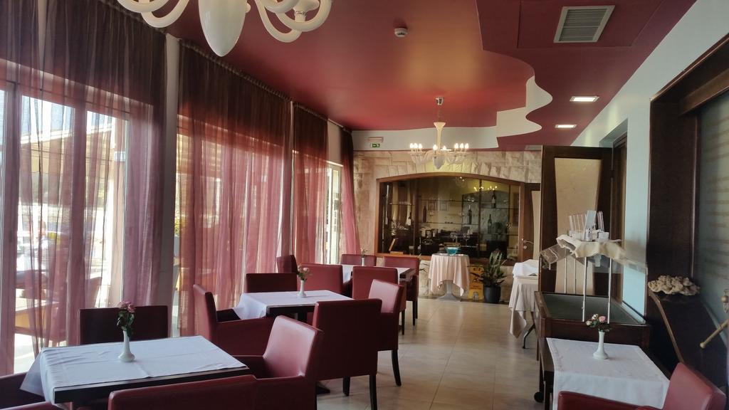 Hotel Zlatna Vala Ουμάγκ Εξωτερικό φωτογραφία